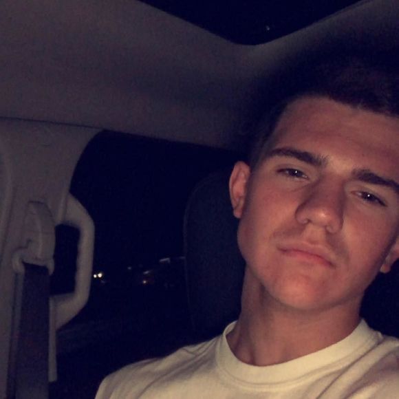 Meet your Posher, Nick - Picture 1 of 1